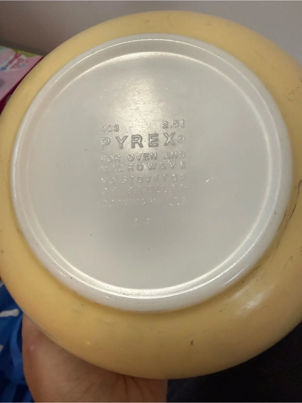 Vintage 1980s Pyrex 